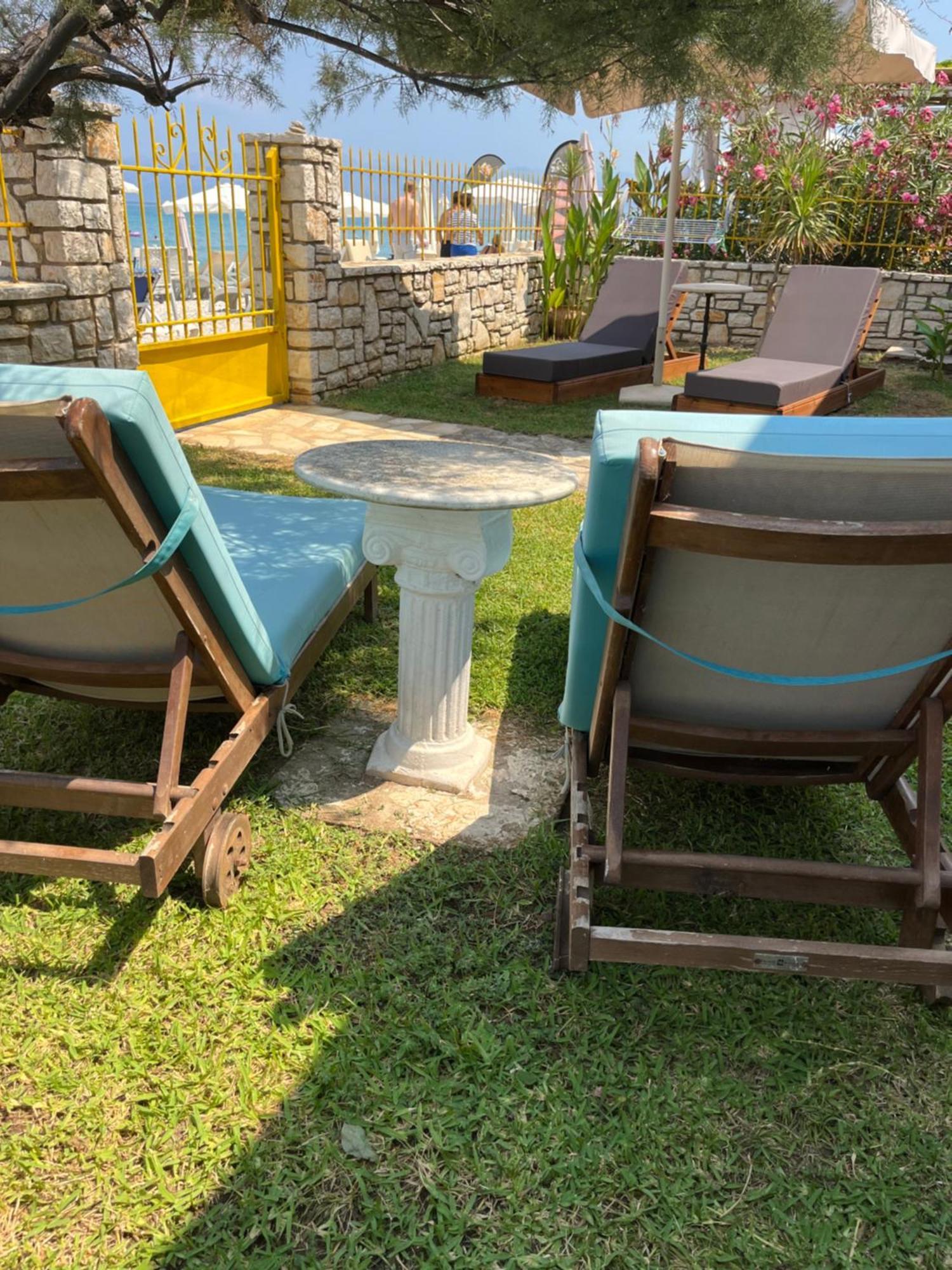 Nikotsaras Beach House Since 1930 อาคาราวี ภายนอก รูปภาพ